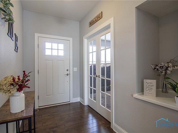 3rd image of 26787 Woodmont Dr