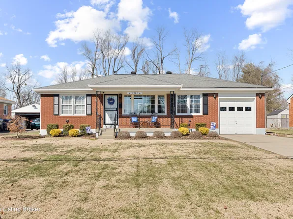 9220 Ponder Ln, Louisville, KY 40272