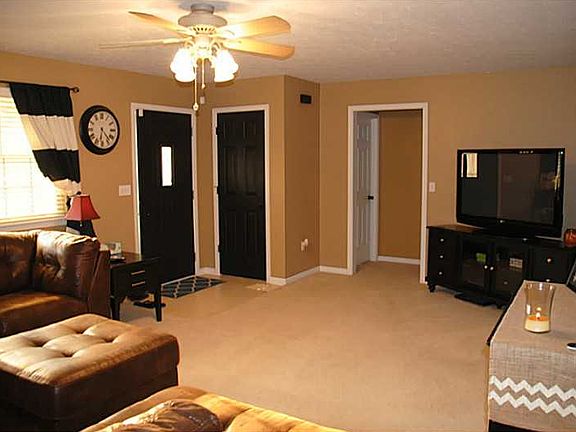 2nd image of 1214 N Monroe Way