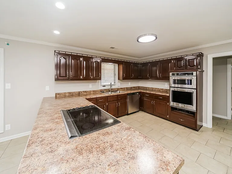 6404 Evergreen Dr — Photo 7