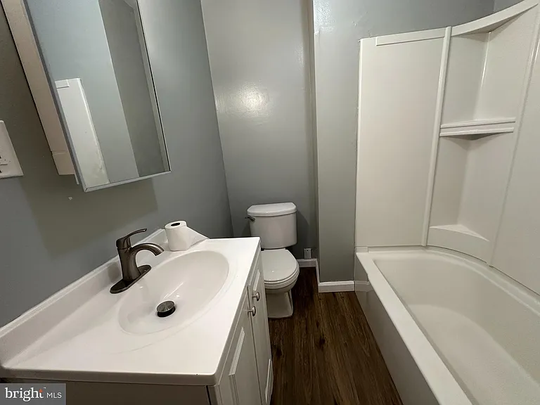 798 Creek Rd #2 — Photo 9