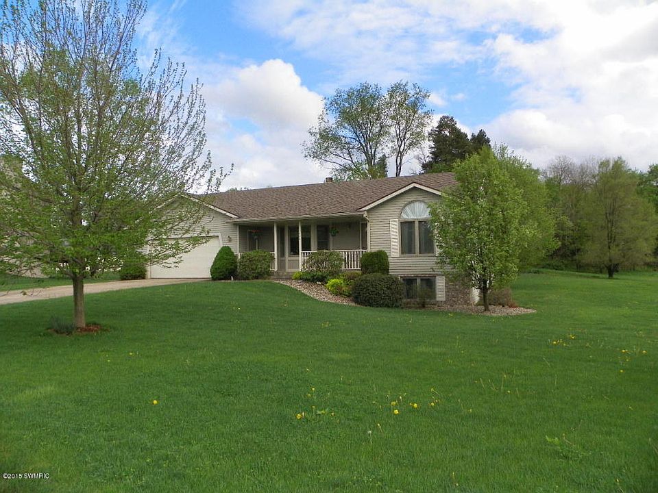 1st image of 1696 Heather Hills Ct