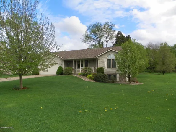 1696 Heather Hills Ct, Dorr, MI 49323