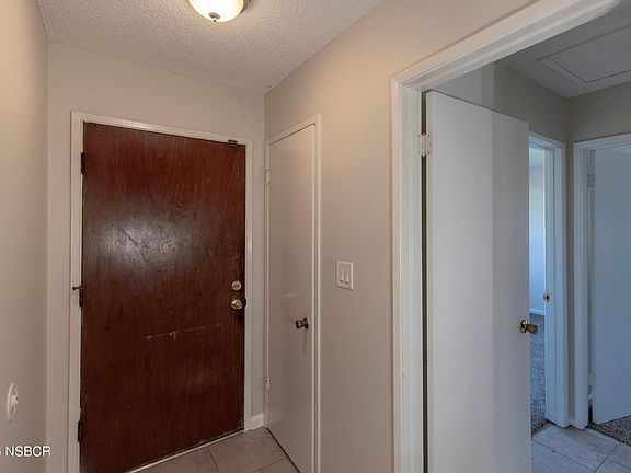 4th image of 1328 W Willow Ave