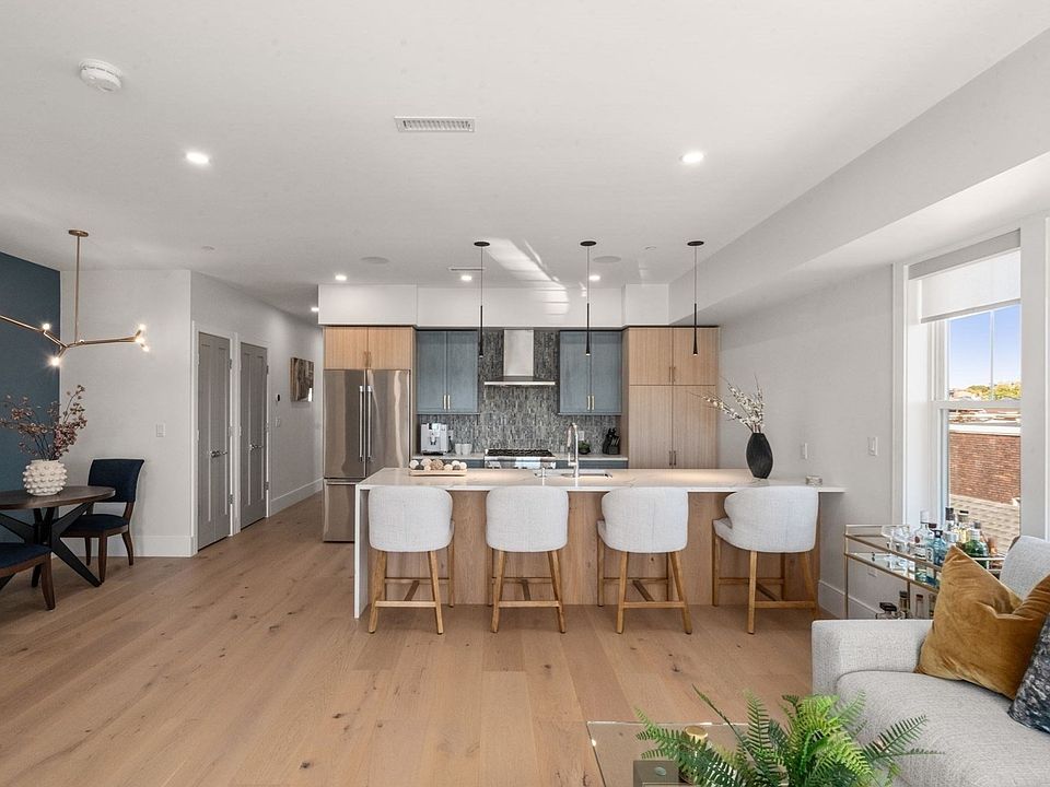 1st image of 527 E 7th St #Penthouse 7