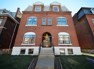 2734-2736 Armand Pl, Saint Louis, MO 63104