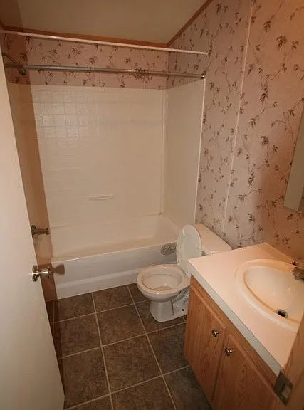110 White Oak Dr — Photo 5
