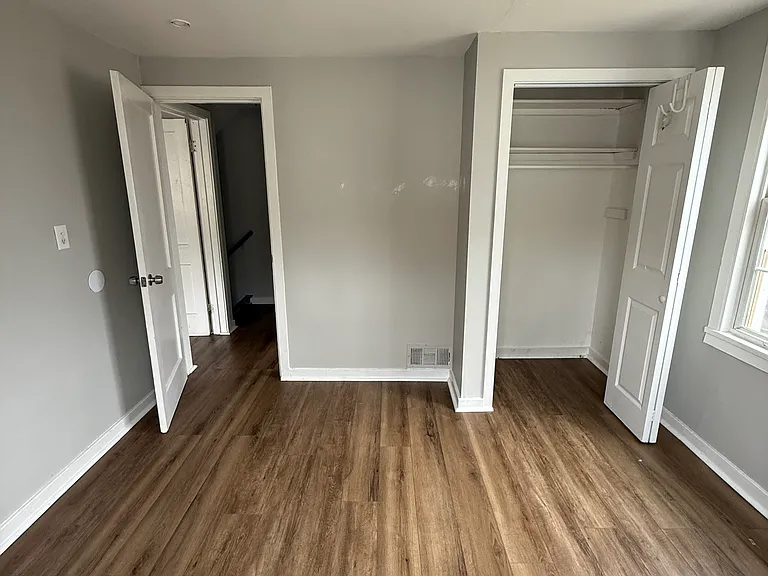 30 Hilltop Rd #1R — Photo 8