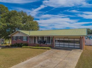 170 Colonial Hills Rd, Winder, GA 30680