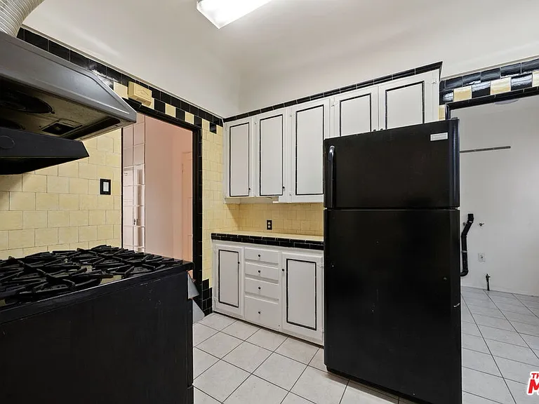 436 S Rexford Dr — Photo 8