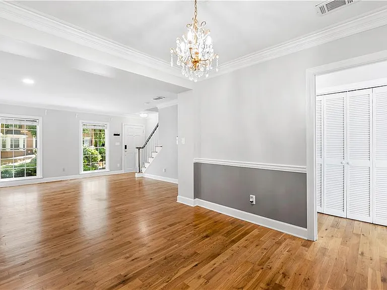 46 Mount Vernon Cir — Photo 9