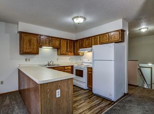 2906 Edgewood Dr #1, Menomonie, WI 54751