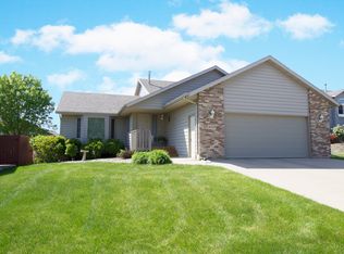 5009 S Birchwood Ave, Sioux Falls, SD 57108