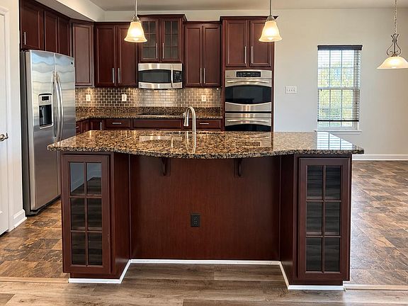 4th image of 7324 Brunson Cir