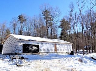 44 Warren Rd, Brimfield, MA 01010