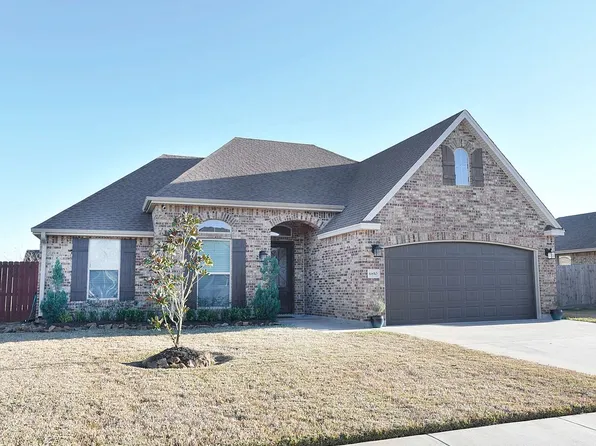 6850 Woodridge Dr, Lumberton, TX 77657