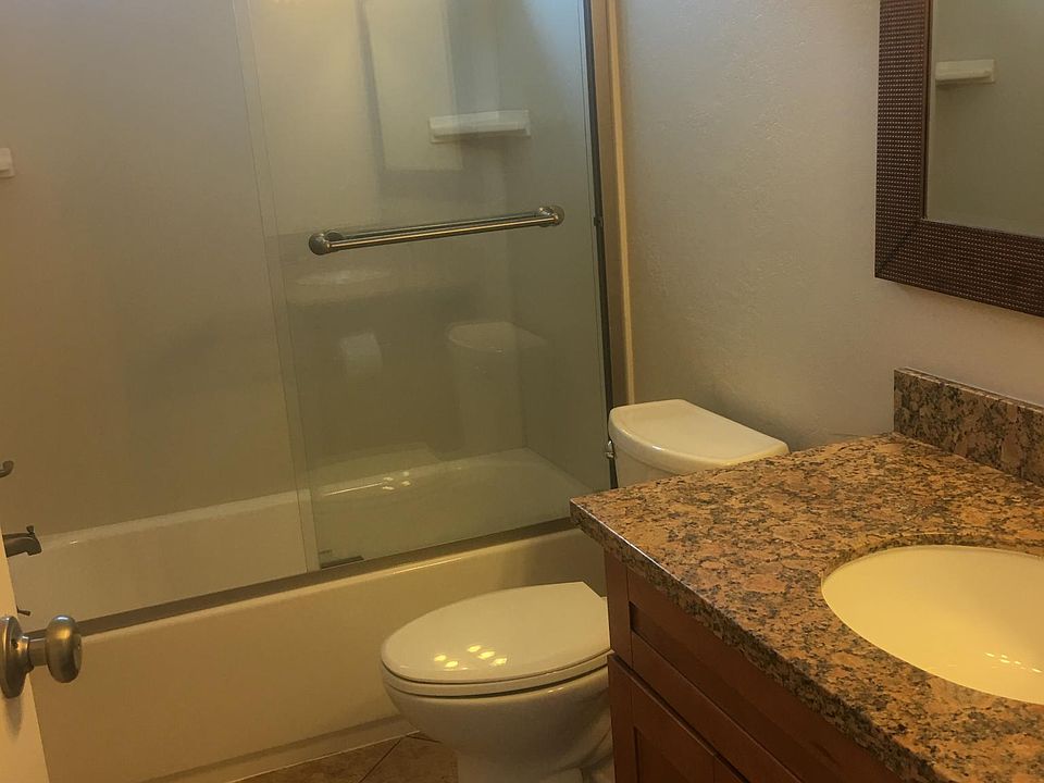 1st image of 518 N Claremont St APT 3