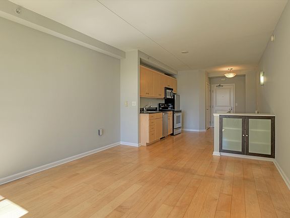 4th image of 1655 Mission St Unit 424