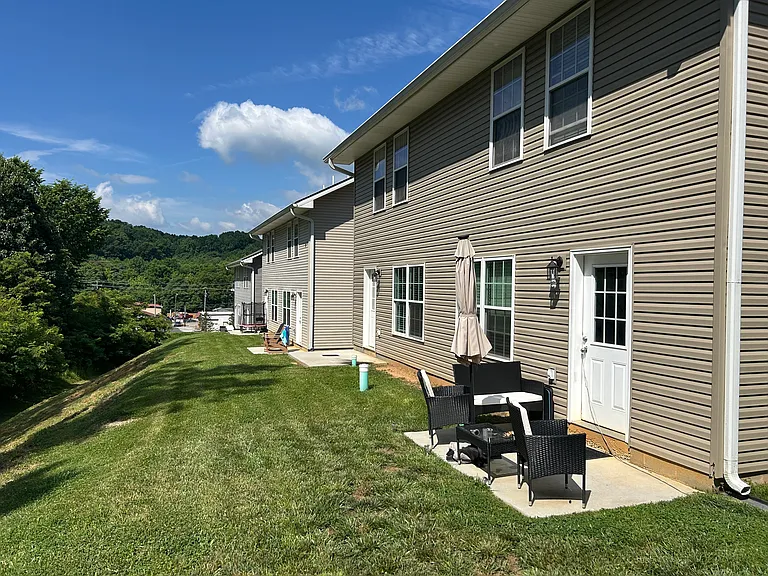286 Keswick Dr #100 — Photo 13