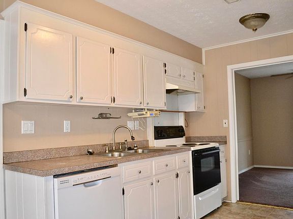 3rd image of 614 Briarwood Dr