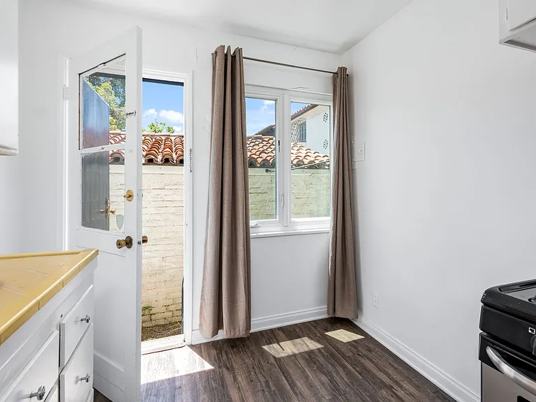 1477 Havenhurst Dr #1 — Photo 69
