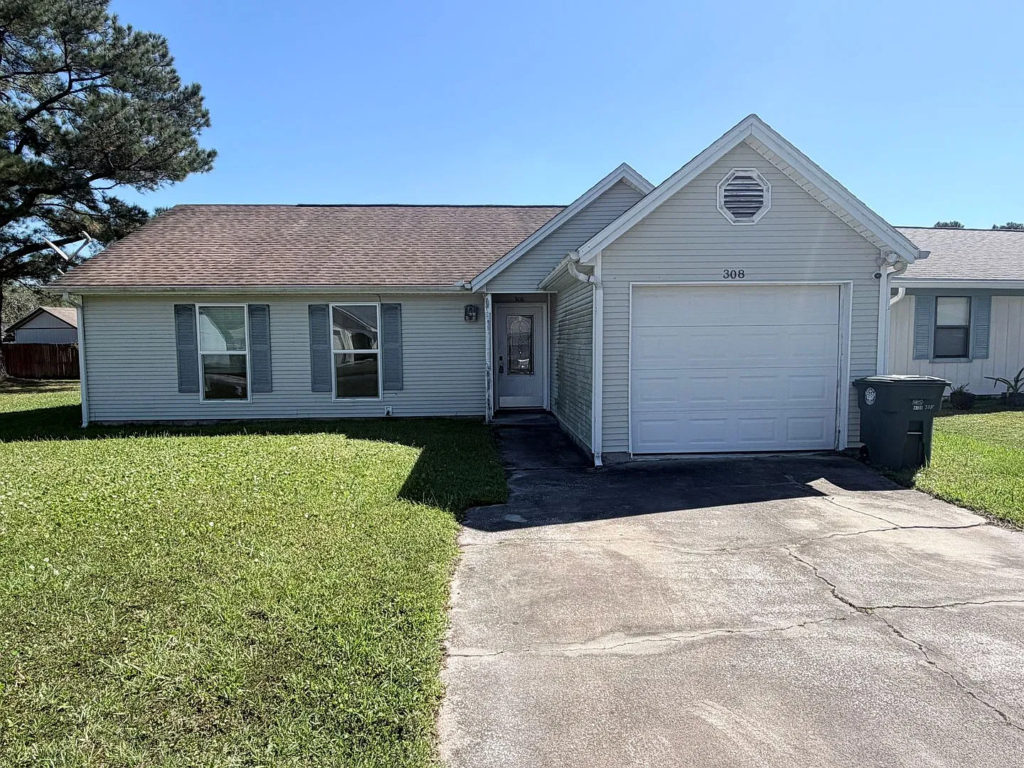 3br/2ba Home For Rent: No Carpet — Photo 1