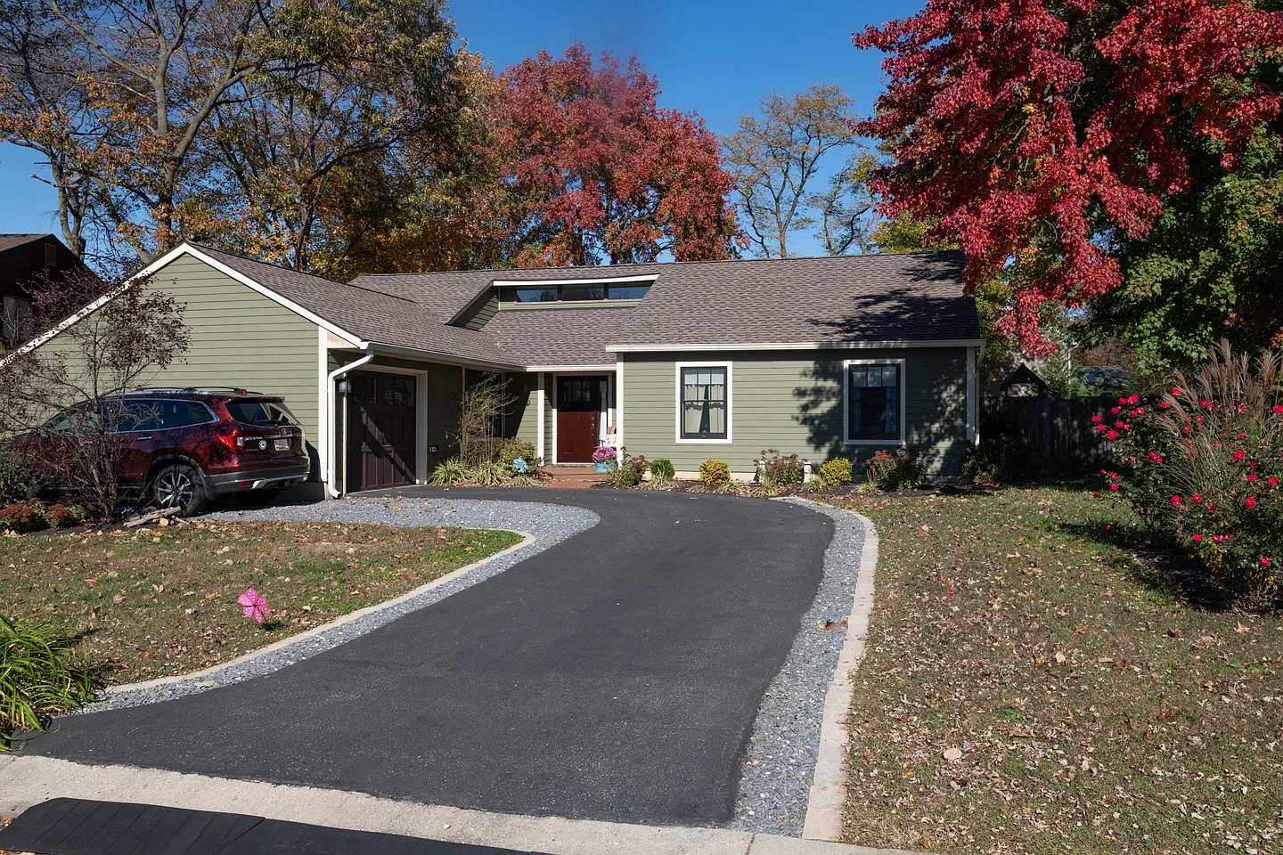 365 Wilett Dr photo 1