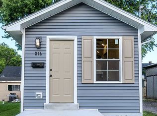 216 N 10th St, Saint Charles, MO 63301