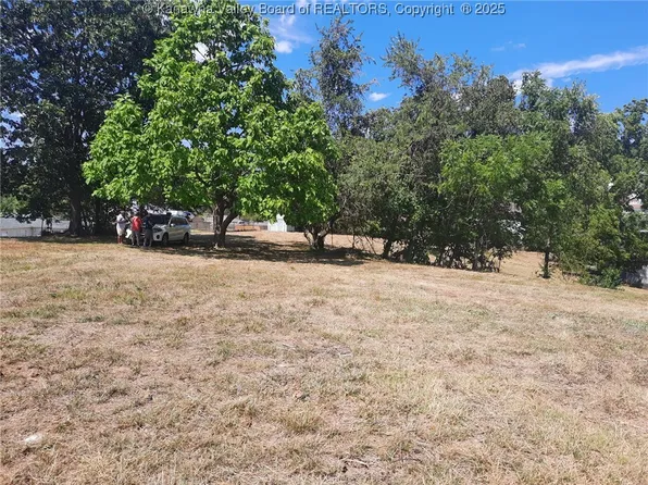 5354 Big Tyler Rd, Charleston, WV 25313