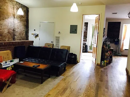 Rented by null | media 40