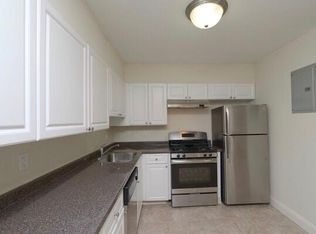 11 Arnold Rd #12, Quincy, MA 02171