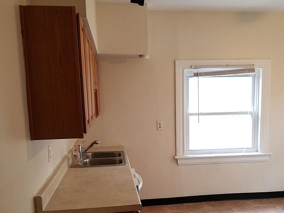 4th image of 615 E Mitchell Ave #1