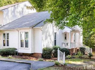 100 Planetree Ln, Cary, NC 27511