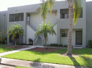 159 Lakeview Dr, Weston, FL 33326