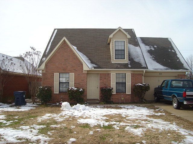 1st image of 606 Hickory Hollow Cir