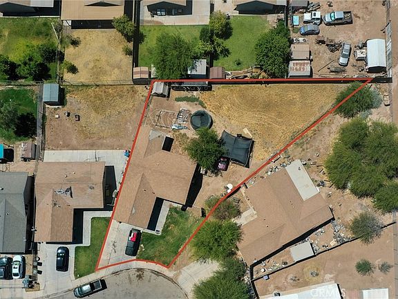 3rd image of 562 Sundance Ln