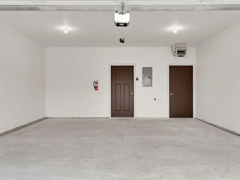 Arbor Trails Townhomes — Photo 19