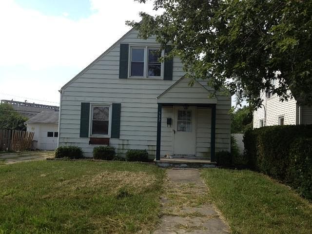 1st image of 332 Mann Ave