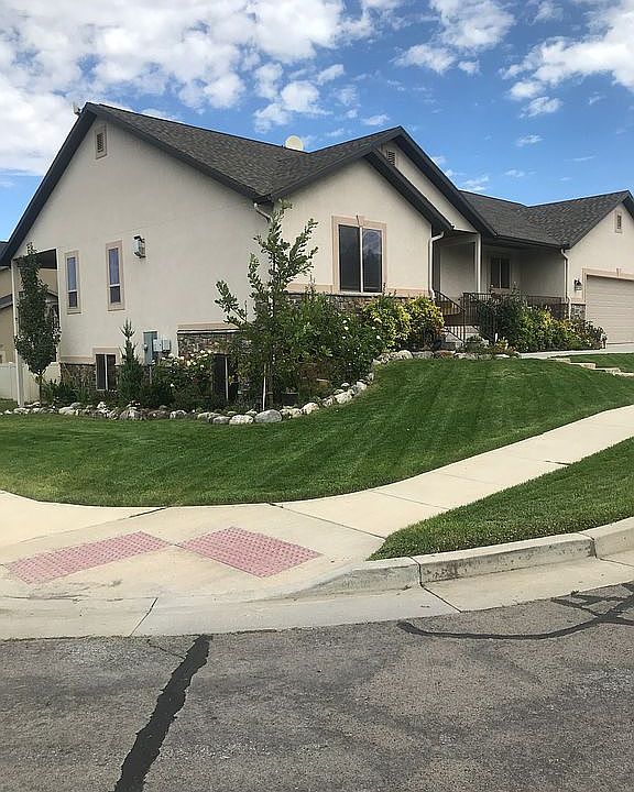 1st image of 14232 S Royal Coachman Dr
