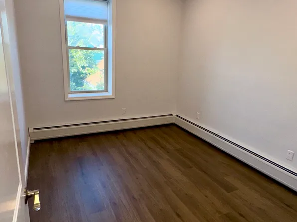 76 Beacon Avenue image 19 of 34