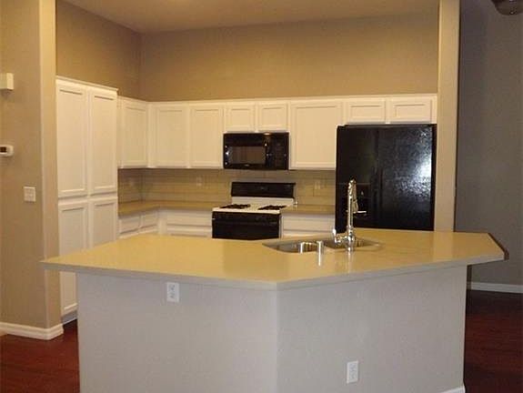 4th image of 273 Kyland Cove Ave #0