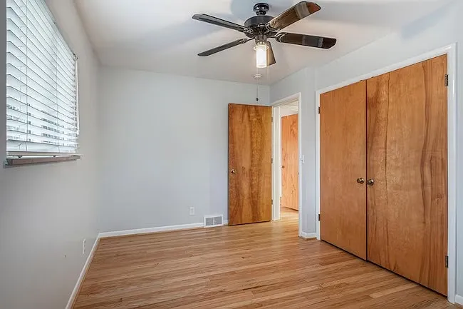 115 Gralake Ave — Photo 2
