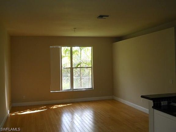 5th image of 4465 Varsity Lakes Dr