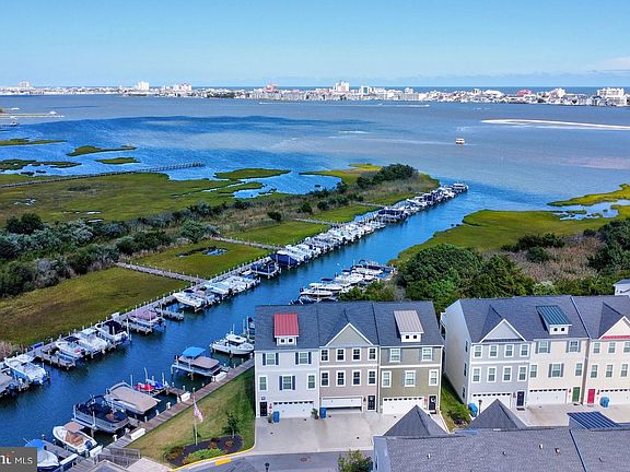 2nd image of 12905 Sand Bar Ln Unit 2