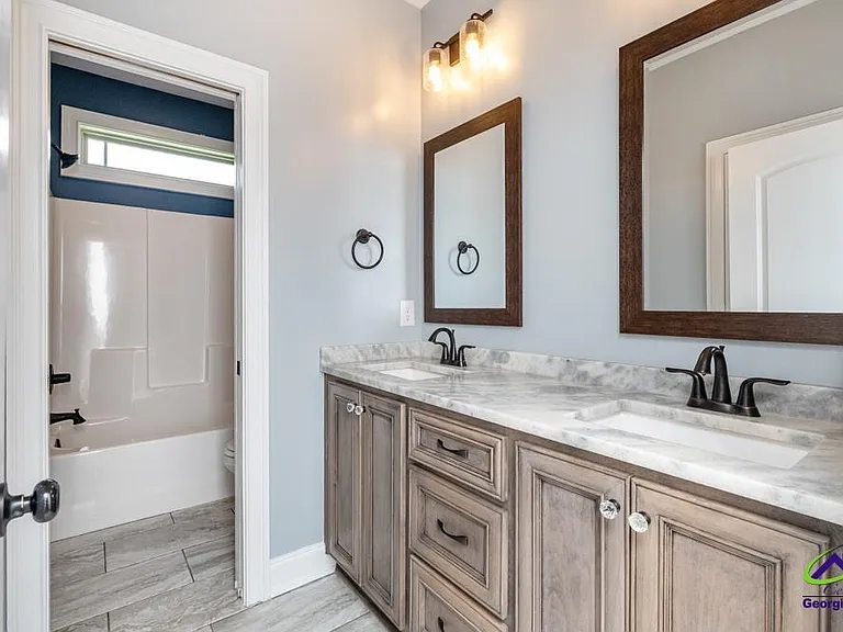 1052 Chattahoochee Dr — Photo 33