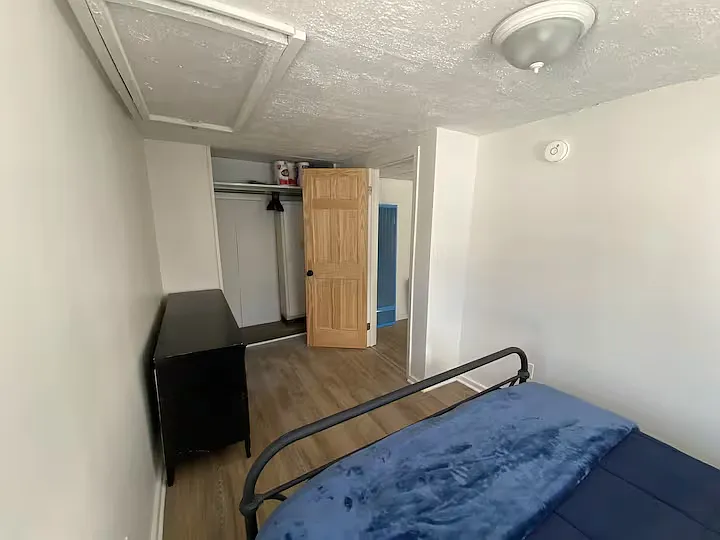 115 McKenzie St — Photo 12