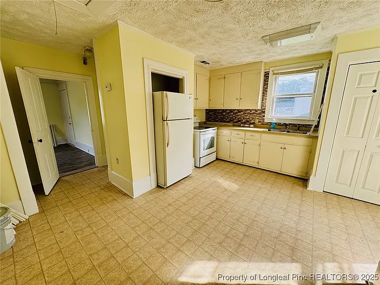 907 Caldwell St #B — Photo 9