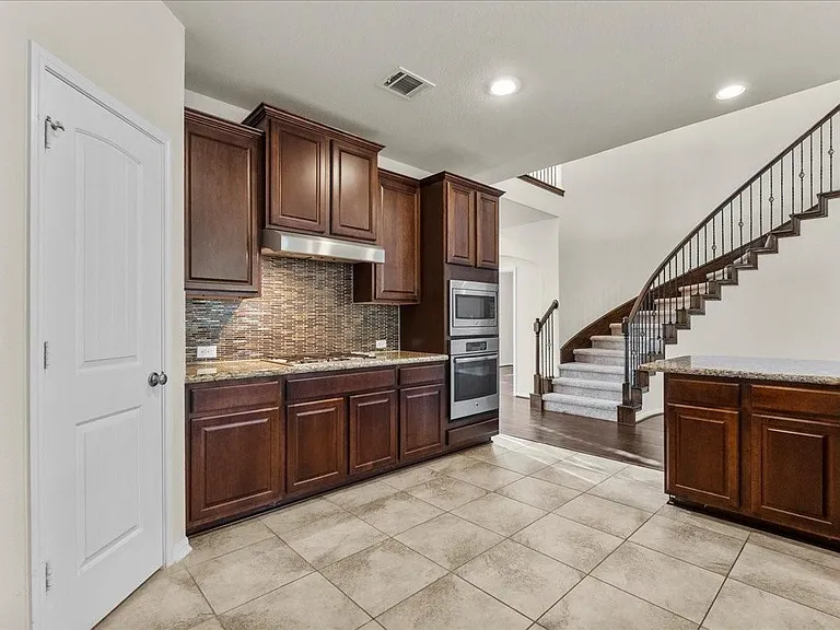 2246 Oakleaf Trail Ln — Photo 21