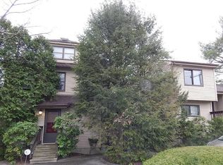 1156 Hope St APT 2, Stamford, CT 06907