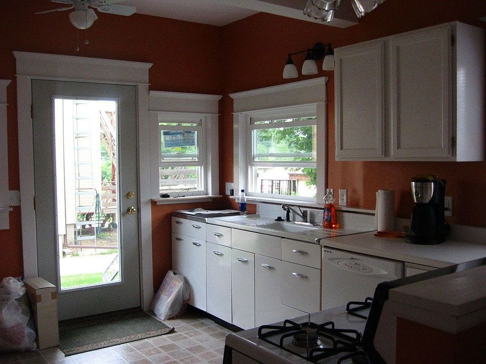 Kitchen with windows overlooking the garden